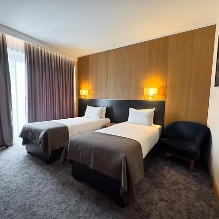 Gazda Hotel&restaurant - Self Chek-in 호텔 Jesenice (Prague-West)
