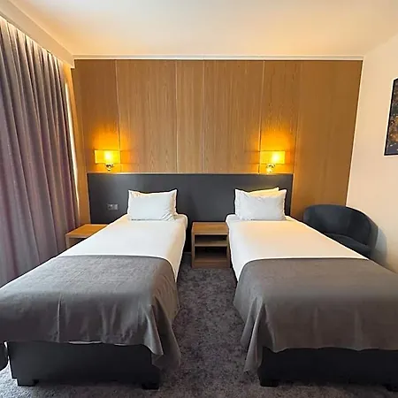 Gazda Hotel&restaurant - Self Chek-in Jesenice
