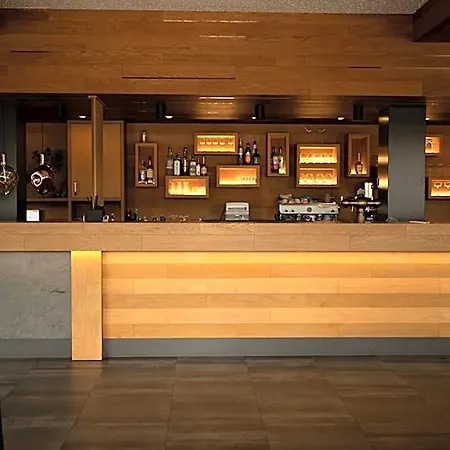 Gazda Hotel&restaurant - Self Chek-in 호텔 Jesenice (Prague-West)