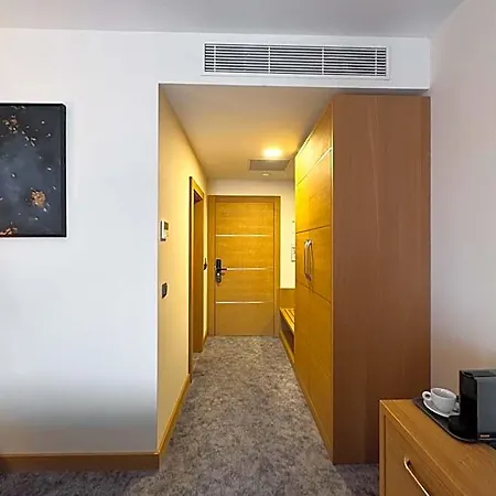Gazda Hotel&restaurant - Self Chek-in Szálloda