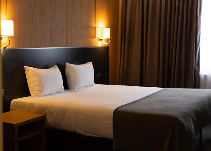 ホテル Gazda Hotel&restaurant - Self Chek-in 3*